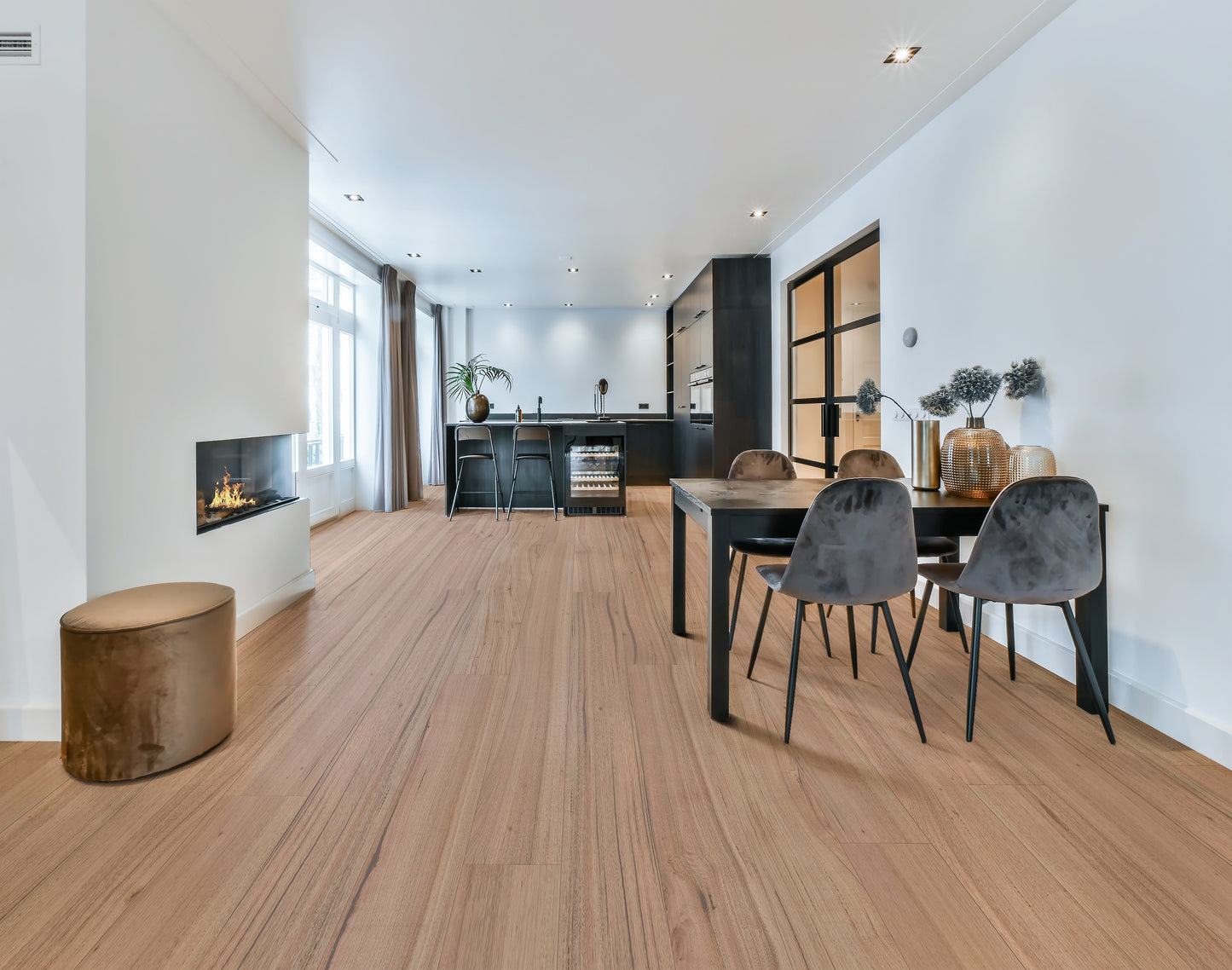 Riverhill Floors Australian Classic Victoria Ash 14/3mm ( 2.766 m2 per box )