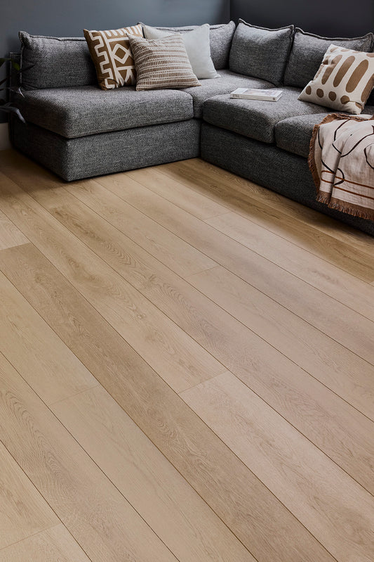Preference Laminate Oakleaf HD PLUS Alpine Mist 8mm (1.9m2/box)