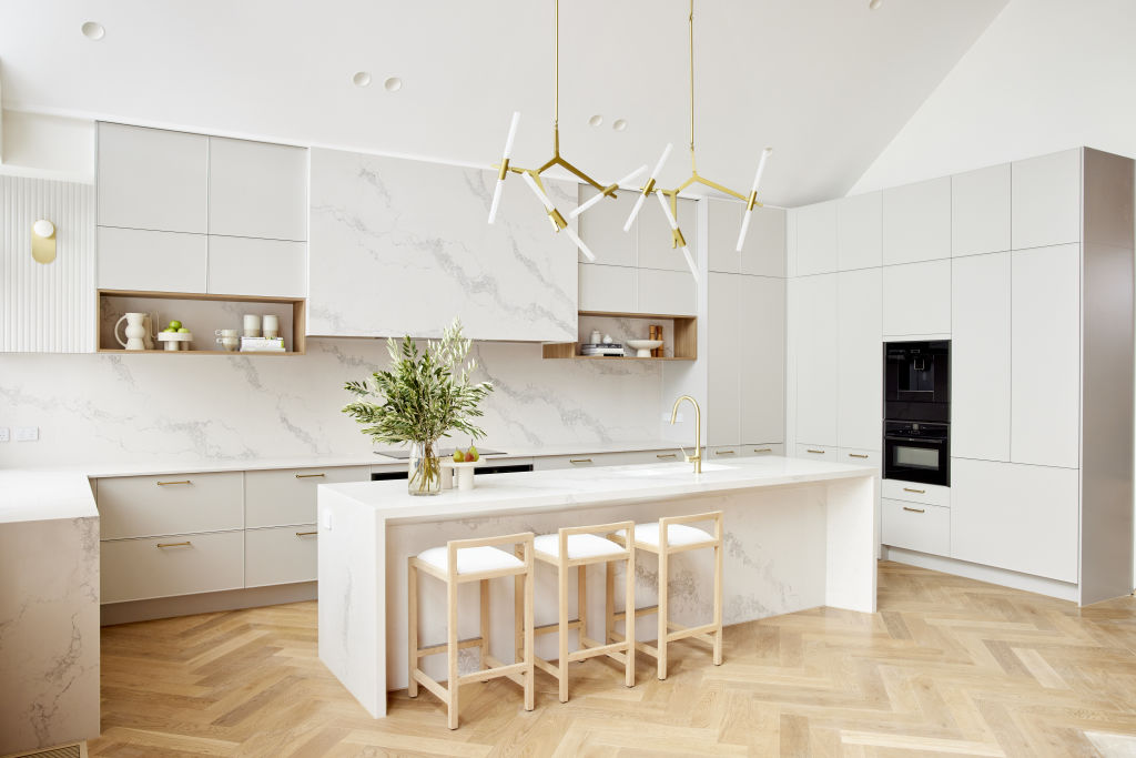 Preference De Marqué 21/6mm European Oak Matching Herringbone & Wide Plank