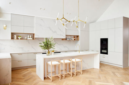 Preference De Marqué 21/6mm European Oak Matching Herringbone & Wide Plank