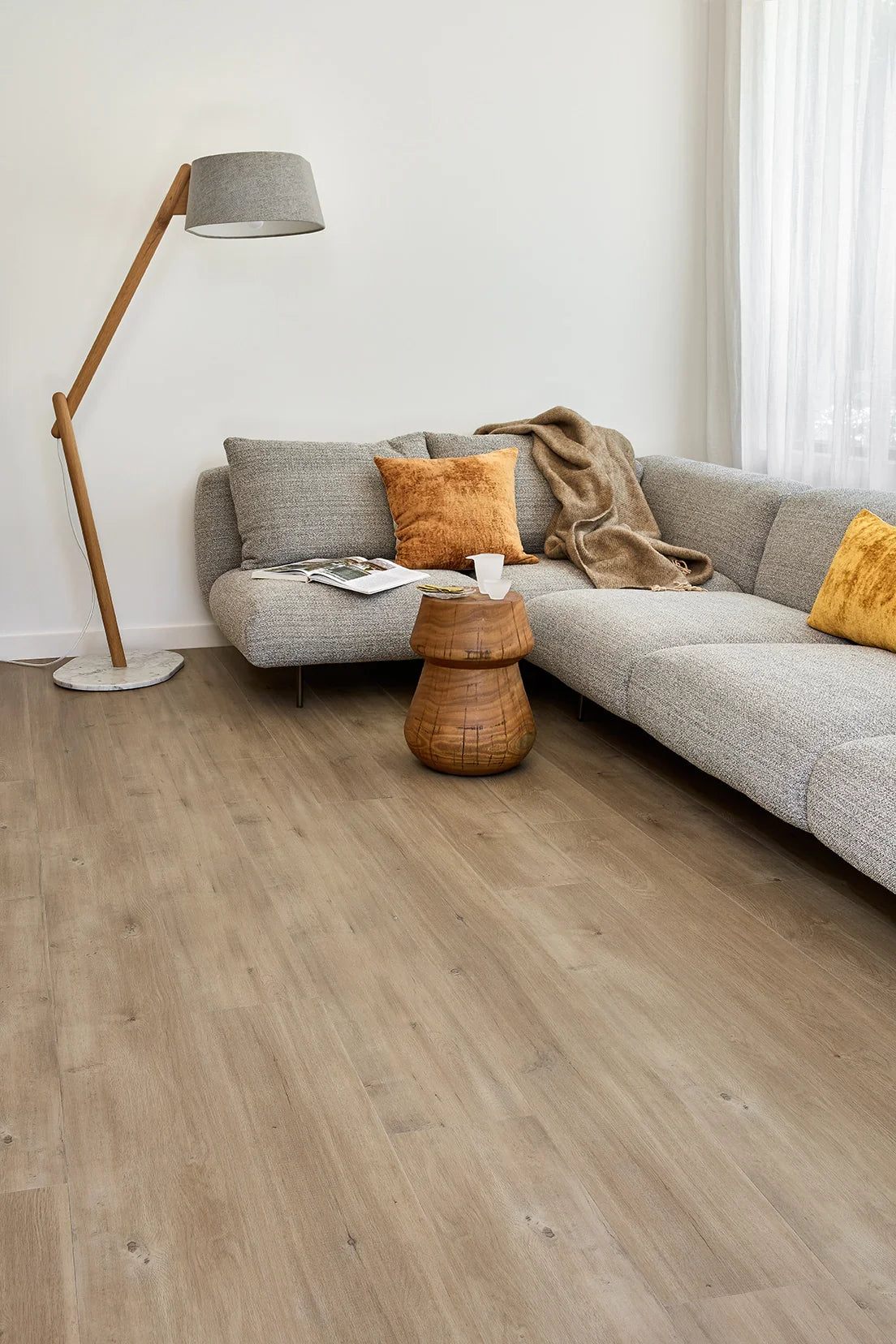 Preference Aspire RCB Contemporary Decors Hybrid Flooring 8mm Pebble Beach Setting