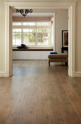 Preference Oakleaf AC3 Laminate Flooring 8mm Mystic Setting