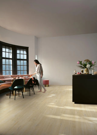 Quick-Step Fuse Luxury Vinyl Flooring 2.5mm Linen Oak Greige Setting
