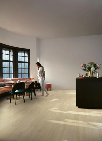 Quick-Step Fuse Luxury Vinyl Flooring 2.5mm Linen Oak Greige Setting